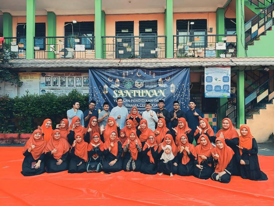 Tim panitia foto bersama