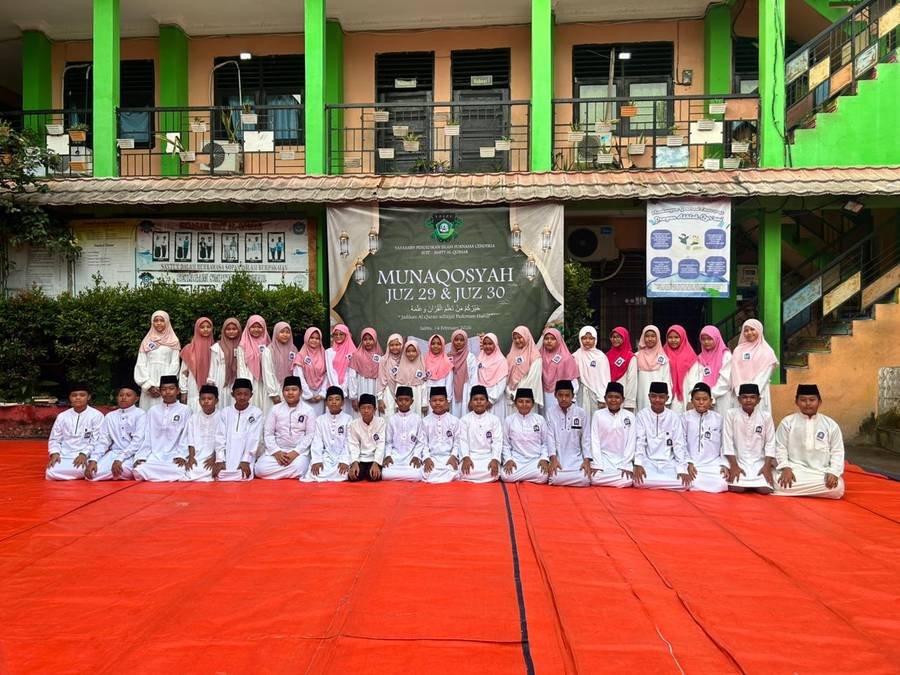 Peserta SDIT Foto Bersama