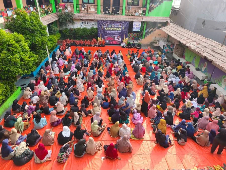 Ratusan Penerima Santunan Hadir